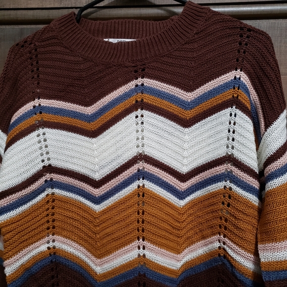 NWT Chevron Sweater - Picture 2 of 13